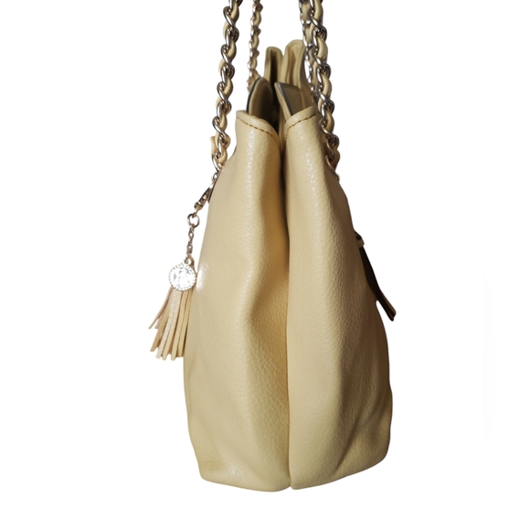 Jessica Simpson Womens Malena. Beautiful Yellow Mustard Scalloped Handbag Purse - Picture 6 of 17